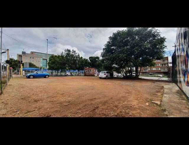 347M² INDUSTRIAL YARD FOR SALE IN FERREIRASDORP
